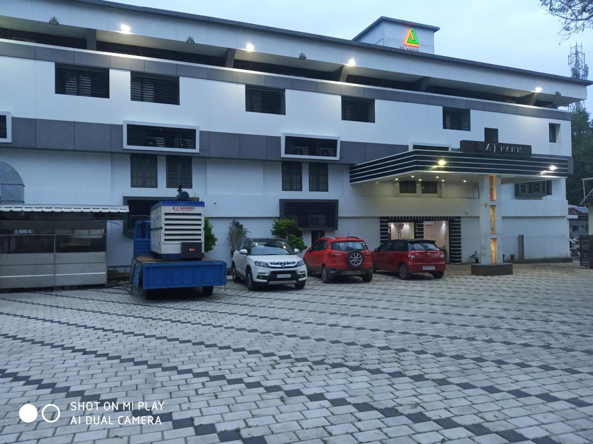 Hotel A J Park Alappuzha Kültér fotó