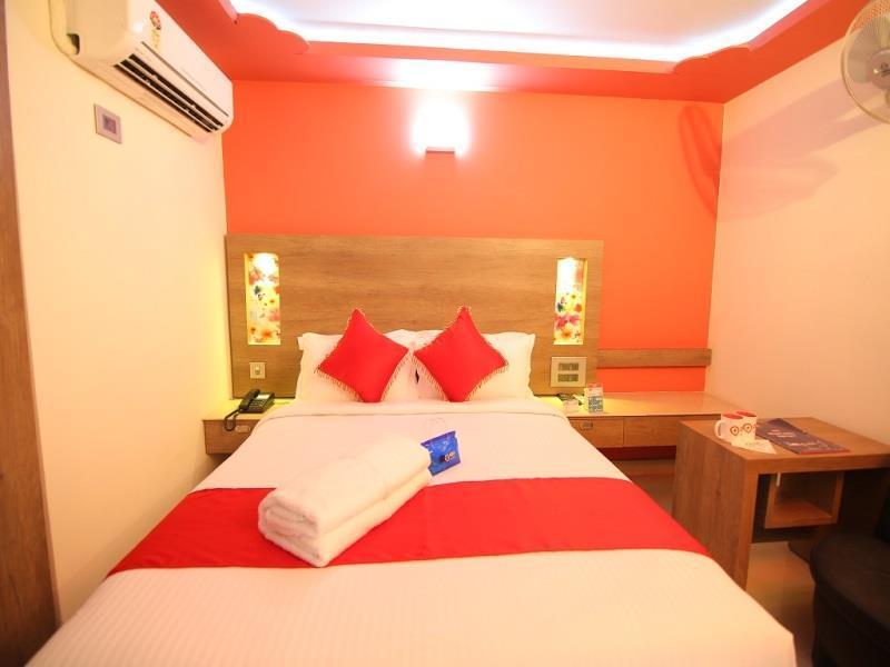 Hotel A J Park Alappuzha Kültér fotó