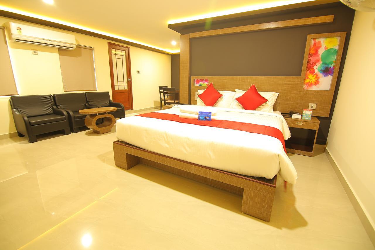 Hotel A J Park Alappuzha Kültér fotó