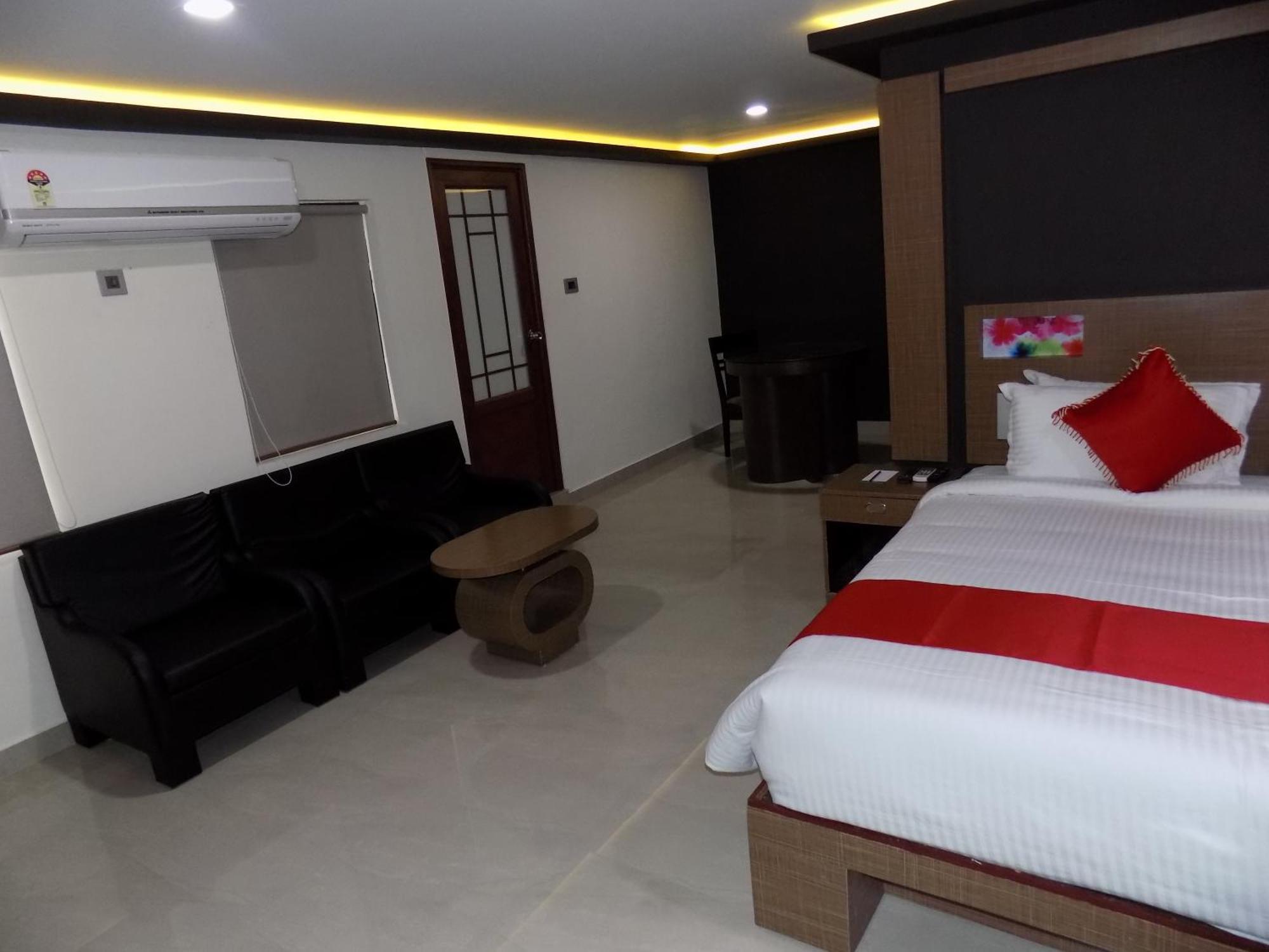 Hotel A J Park Alappuzha Kültér fotó