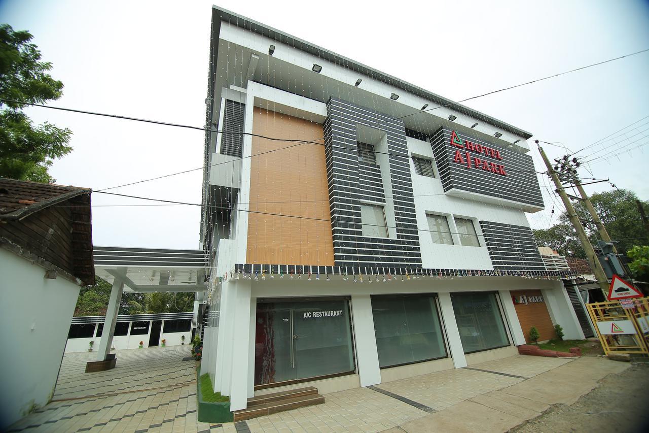 Hotel A J Park Alappuzha Kültér fotó
