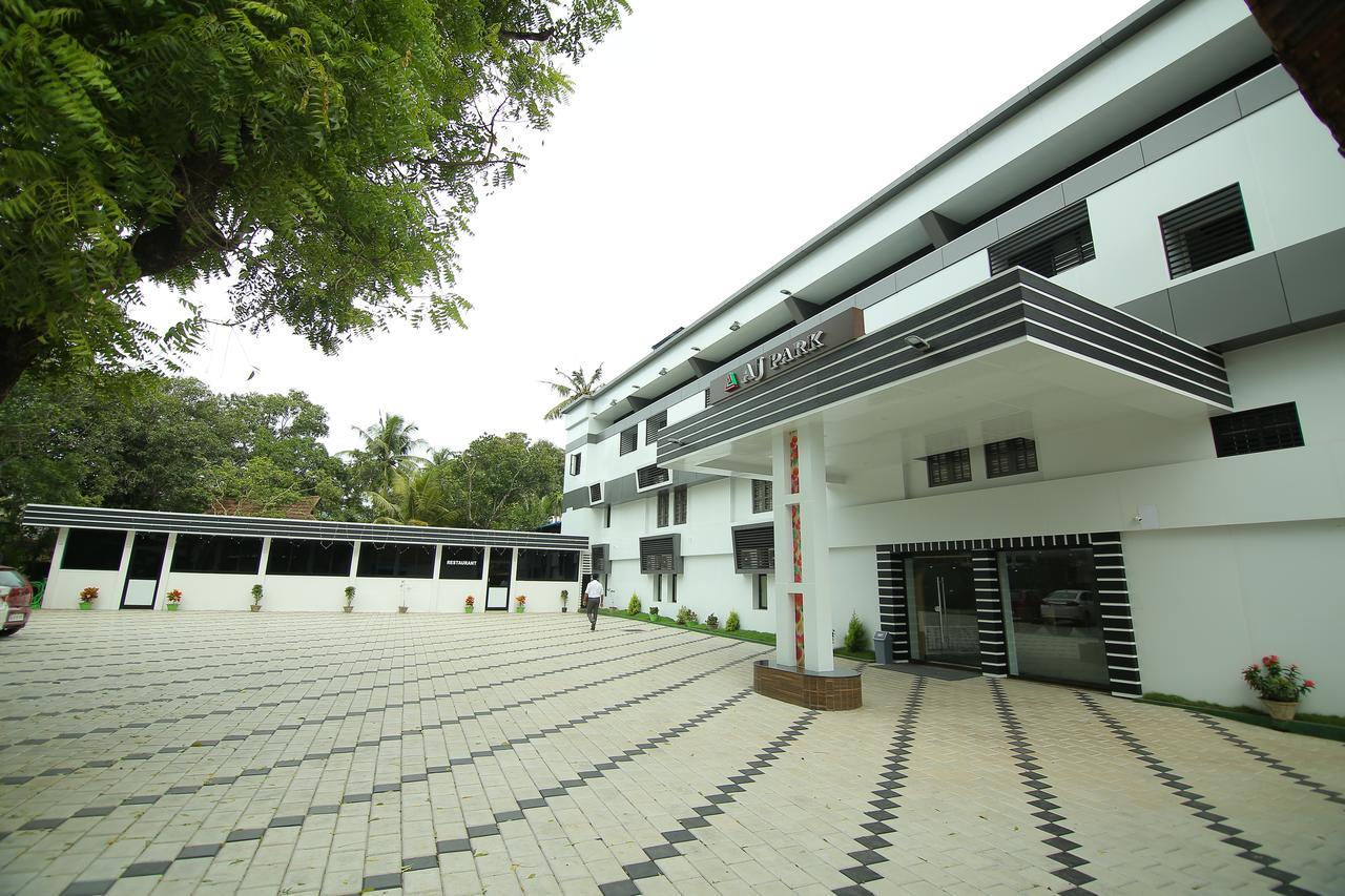 Hotel A J Park Alappuzha Kültér fotó