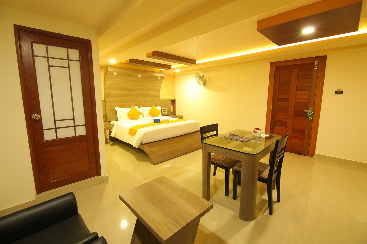 Hotel A J Park Alappuzha Kültér fotó
