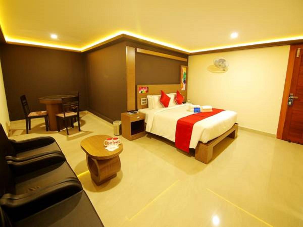Hotel A J Park Alappuzha Kültér fotó